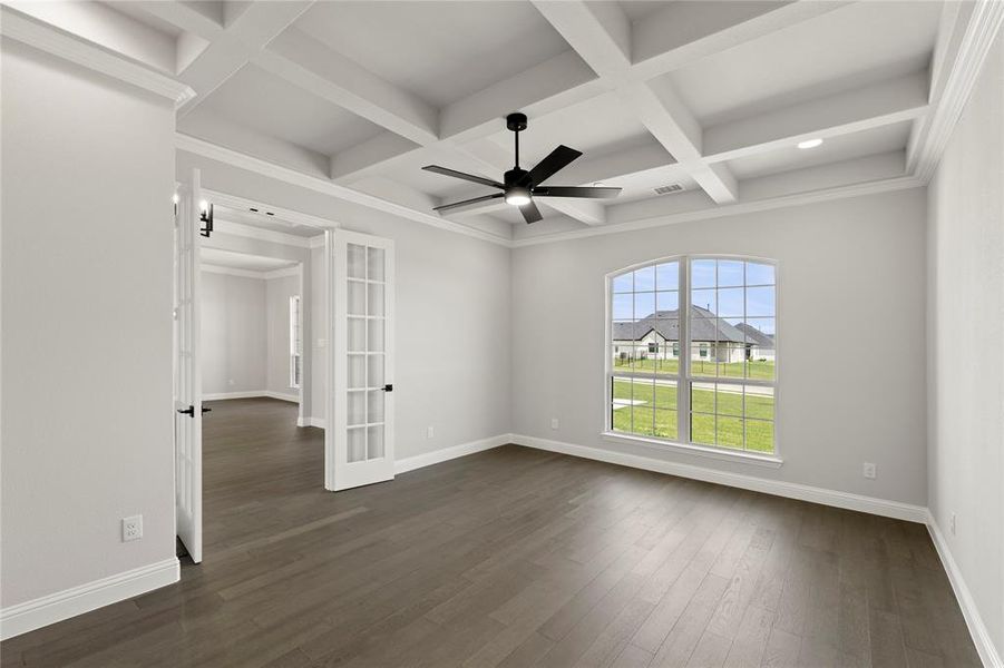 Spacious, unfurnished interior of a new home in Las Brisas at Stoney Creek, Sunnyvale (Image 19). Spacious, unfurnished interior of a new home in Las Brisas at Stoney Creek, Sunnyvale (Image 19).