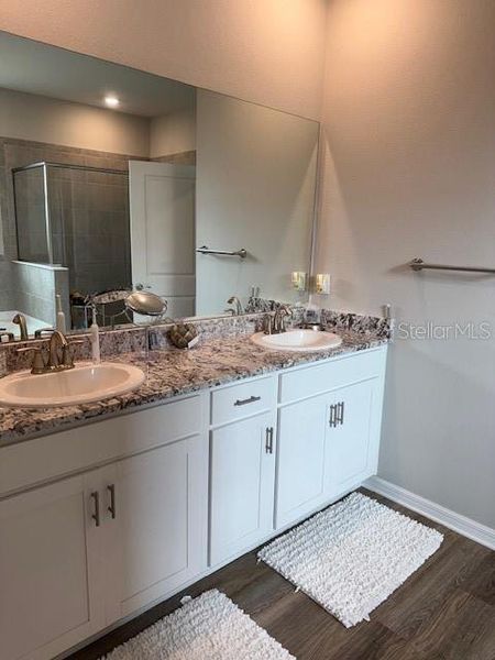 Furnished interior view inside a new home in Star Farms at Lakewood Ranch, Bradenton (Image 11).