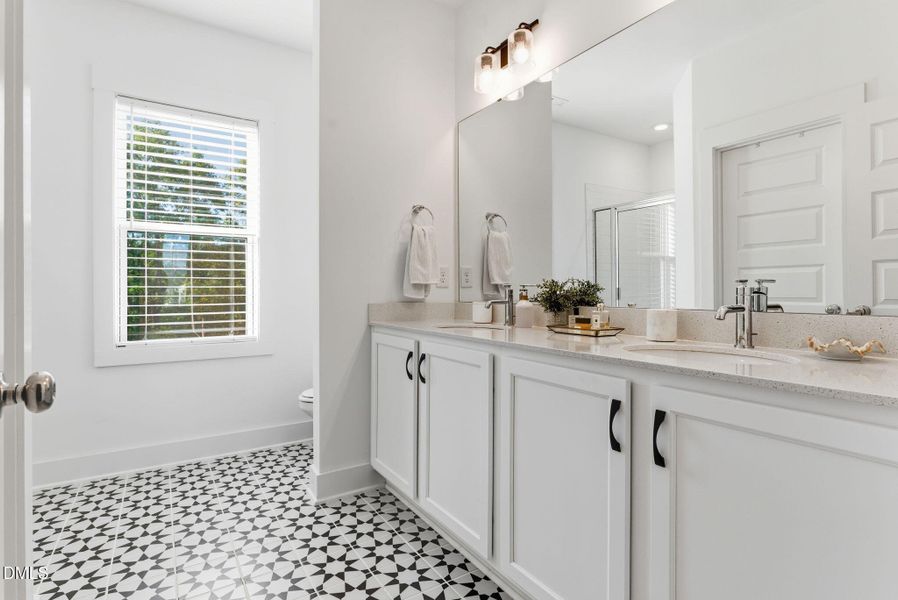 198 Retreat Drive-46