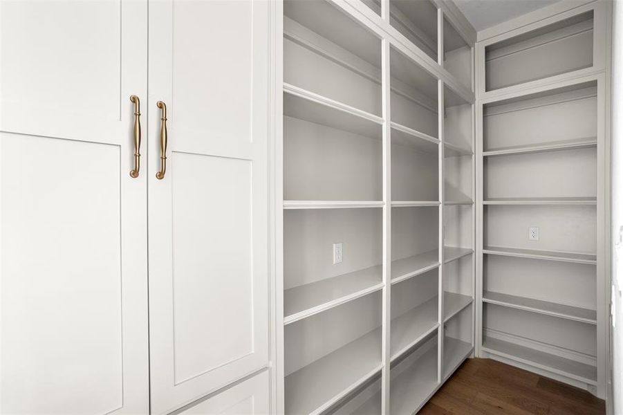 Spacious, unfurnished interior of a new home in , Waxahachie (Image 25).