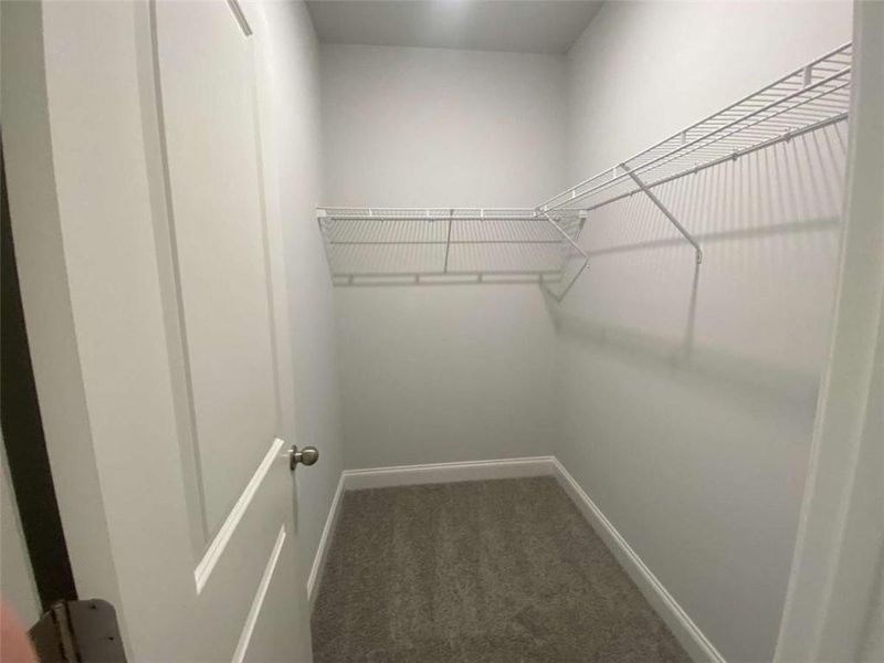 Spacious, unfurnished interior of a new home in , Jefferson (Image 28).