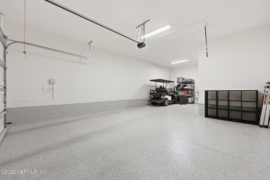 Spacious, unfurnished interior of a new home in Seven Pines 70' Rear Entry, Jacksonville (Image 25).