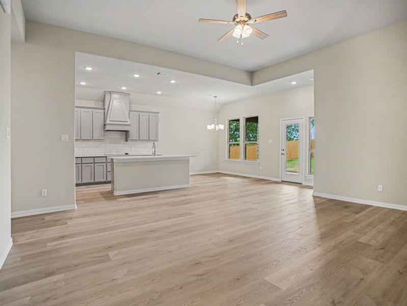 Spacious, unfurnished interior of a new home in Cole Crossing Estates, DeSoto (Image 14). Spacious, unfurnished interior of a new home in Cole Crossing Estates, DeSoto (Image 14).