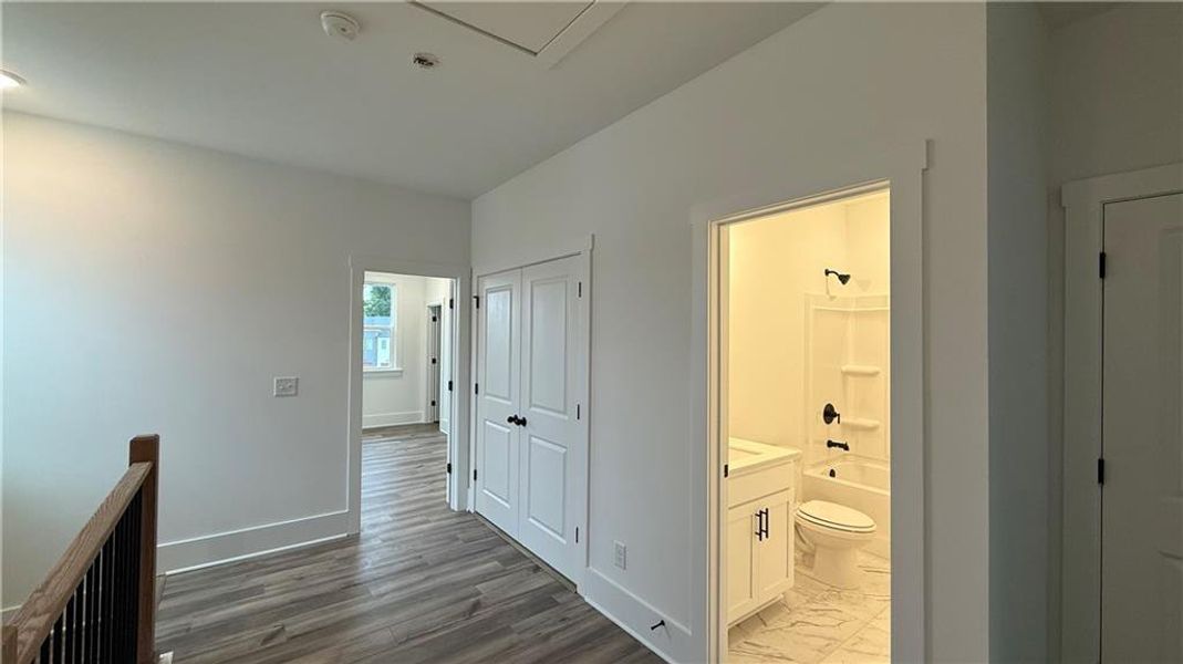 Spacious, unfurnished interior of a new home in Park Vue, Atlanta (Image 28).