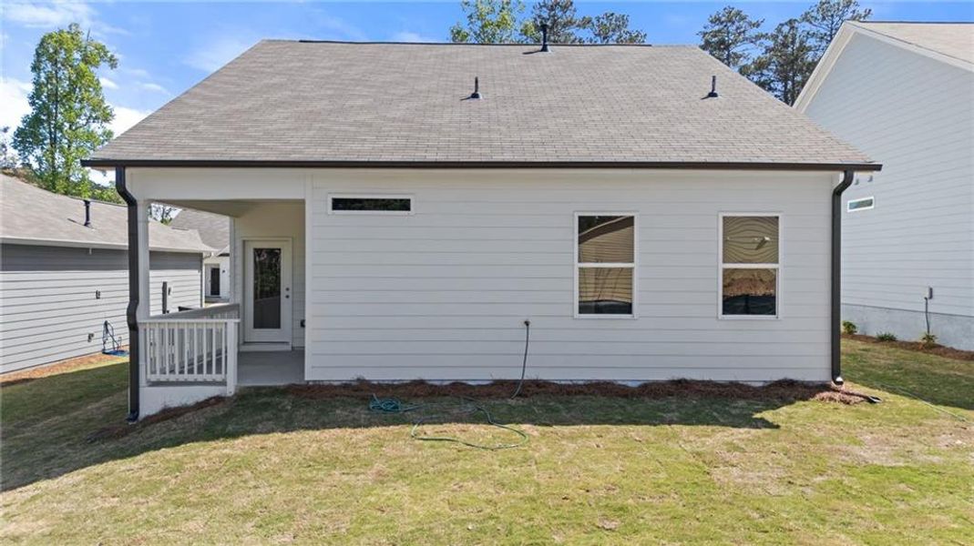 Exterior details and patio area of a home in Villages at Cedar Hill, Dallas (Image 4).