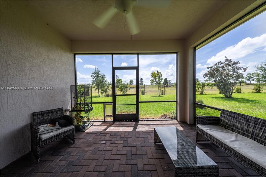 Spacious, unfurnished interior of a new home in , Loxahatchee (Image 18).