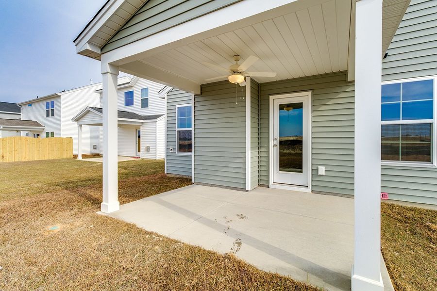 Exterior details and patio area of a home in Winston Point, Gilbert (Image 3).