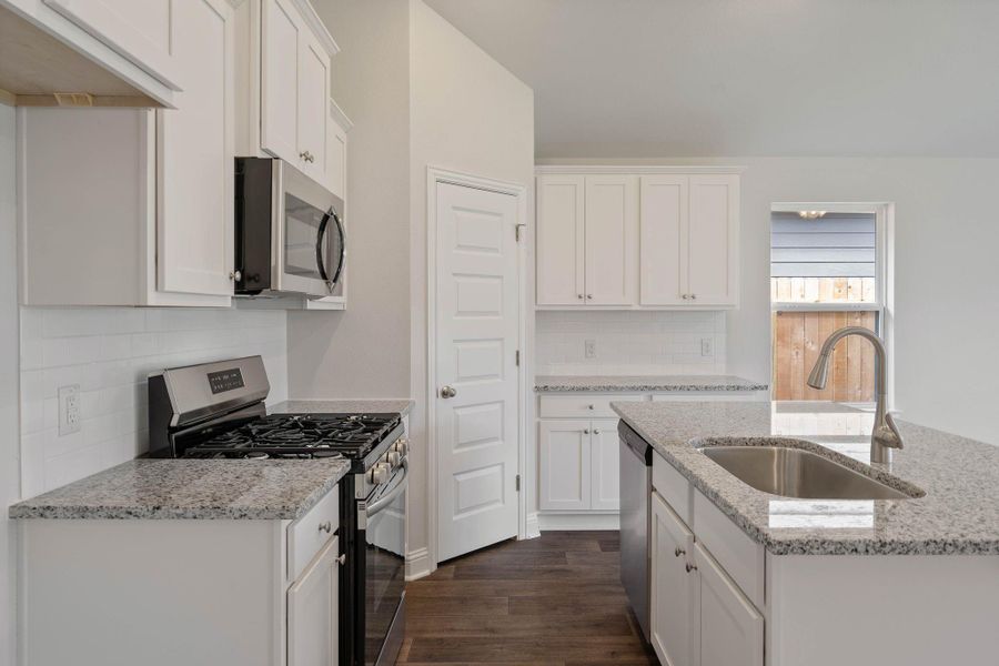Furnished interior view inside a new home in Grand Oaks Reserve, Cleveland (Image 4).