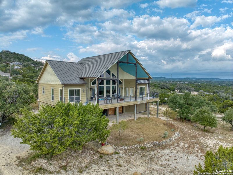 Image 36 of a home in .