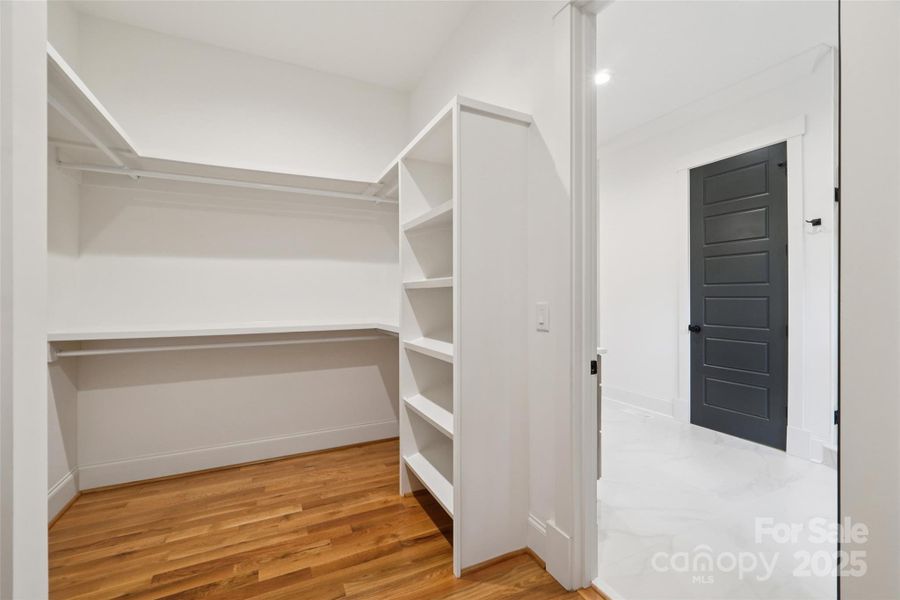 Spacious, unfurnished interior of a new home in , Charlotte (Image 40).