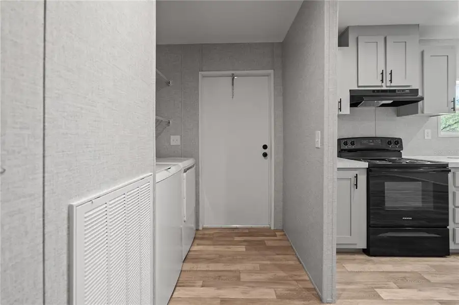 Furnished interior view inside a new home in , Bronson (Image 7).