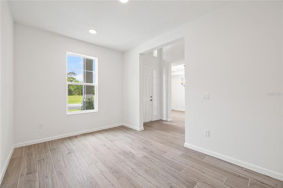 Spacious, unfurnished interior of a new home in , Winter Garden (Image 26).