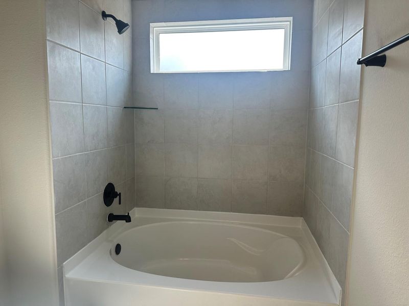 Close-up of interior finishes inside a home in , Iowa Colony (Image 6).