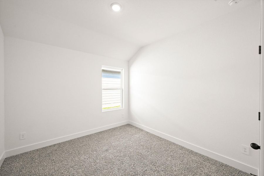 Spacious, unfurnished interior of a new home in Newport Pointe, Crosby (Image 13).
