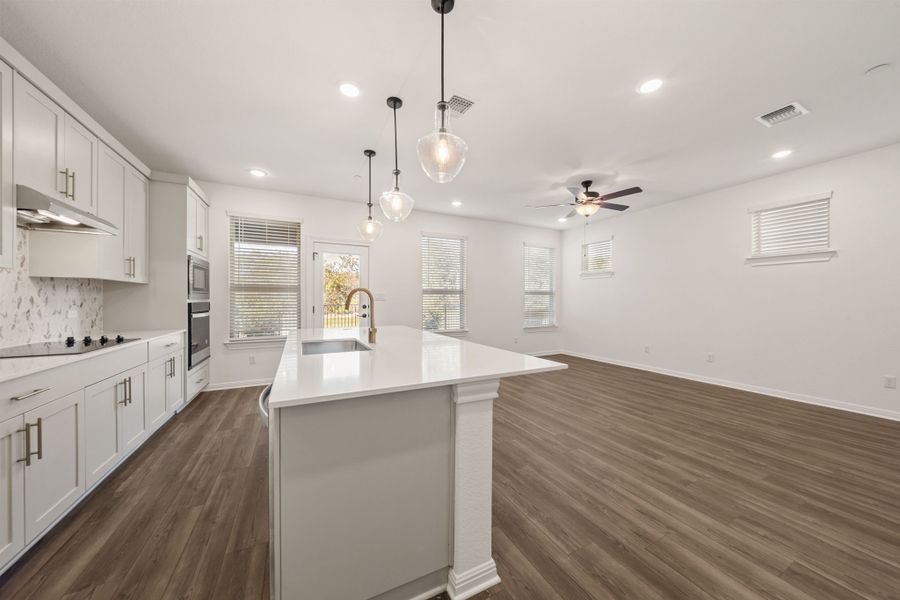 Eat-In Kitchen Island