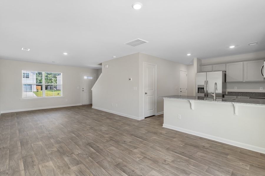 Spacious, unfurnished interior of a new home in Rivers Crossing, Aiken (Image 14).
