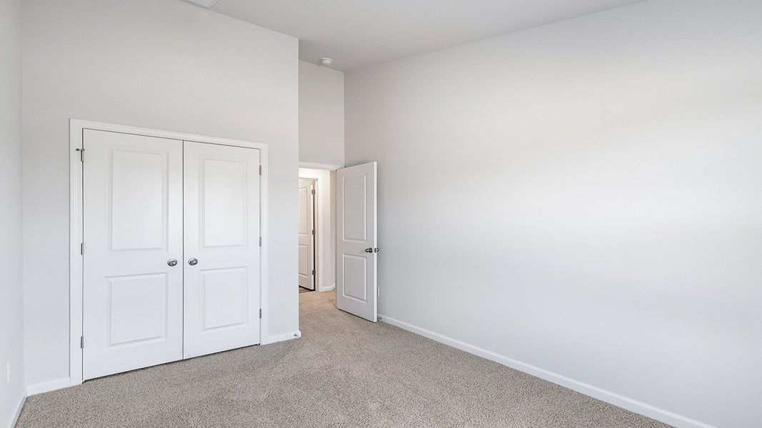 Spacious, unfurnished interior of a new home in Marion Village, Santee (Image 15).