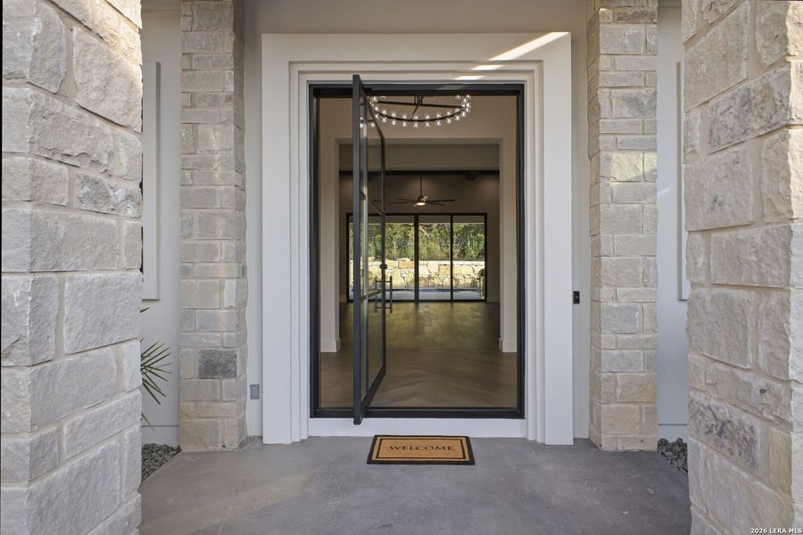 Exterior details and patio area of a home in , San Antonio (Image 31).