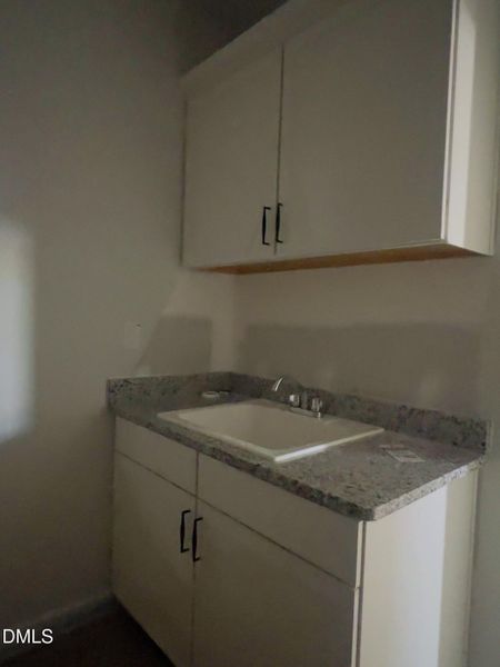 OVS 415 laundry room