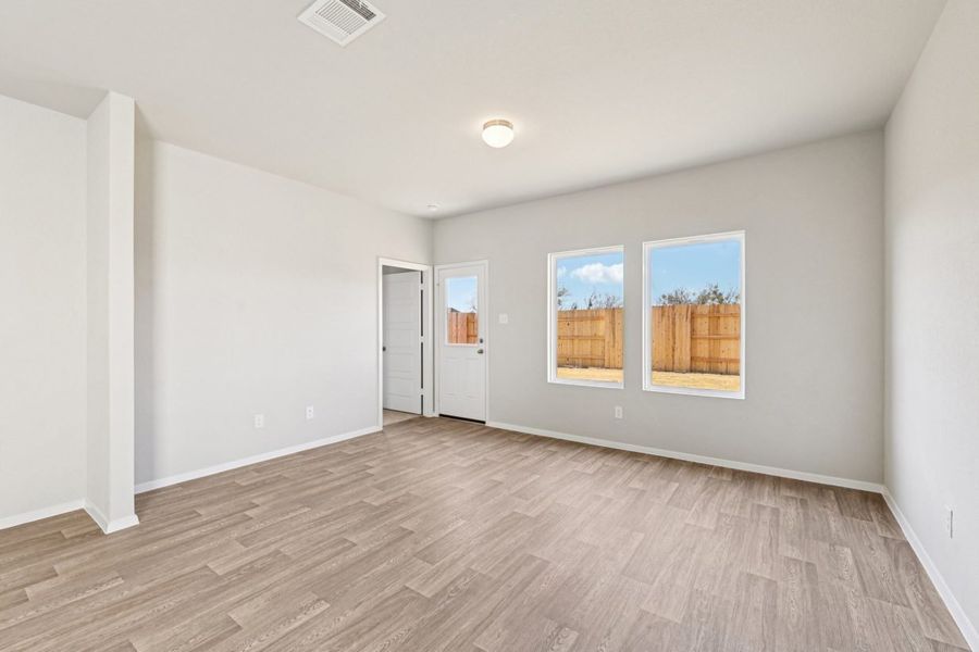 Spacious, unfurnished interior of a new home in Hymeadow, Maxwell (Image 10).