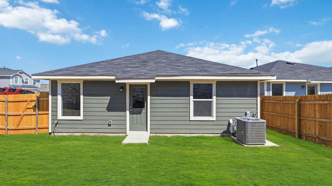 Exterior details and patio area of a home in Wayside, Uhland (Image 15).