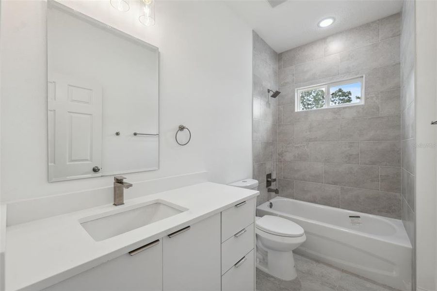 Furnished interior view inside a new home in , Ocala (Image 7).