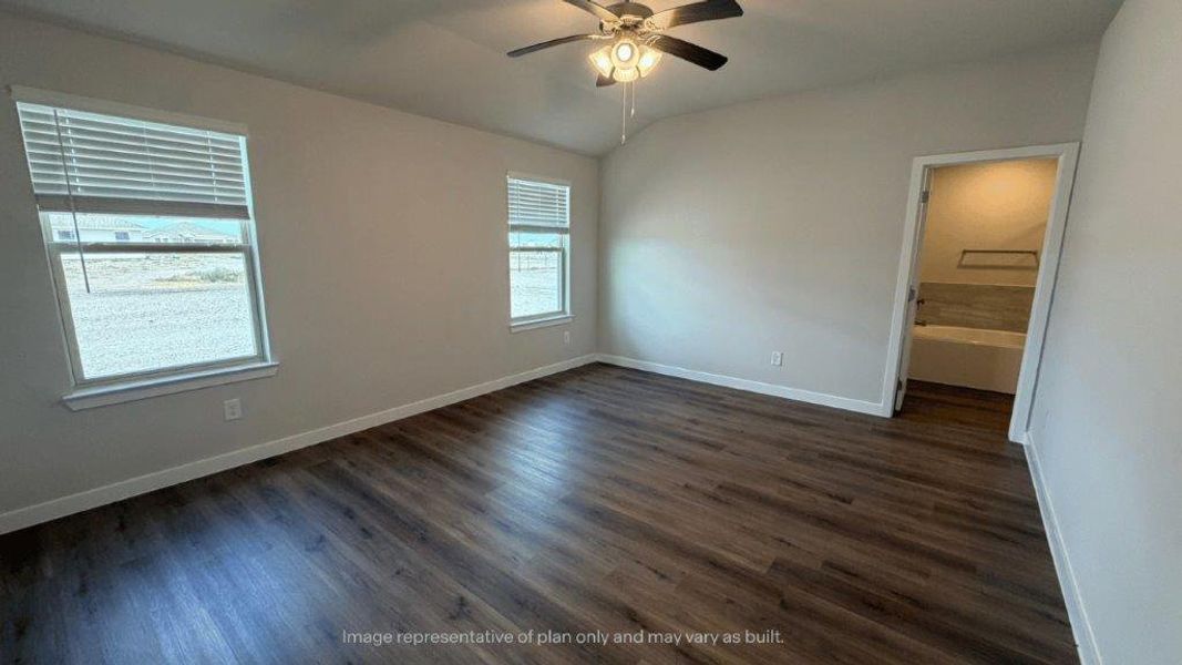 Spacious, unfurnished interior of a new home in King's Landing, Corpus Christi (Image 12).