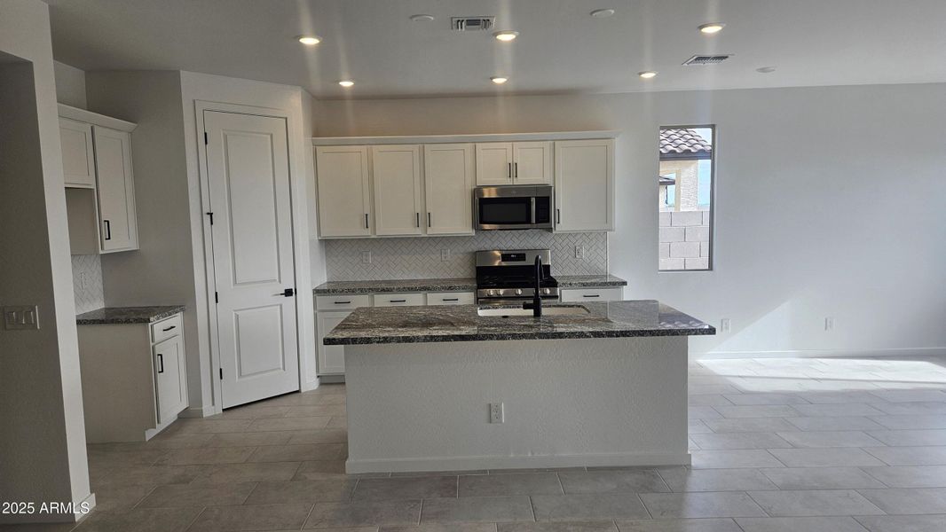 Lot 216 Kitchen 3 Lot 216 Kitchen 3