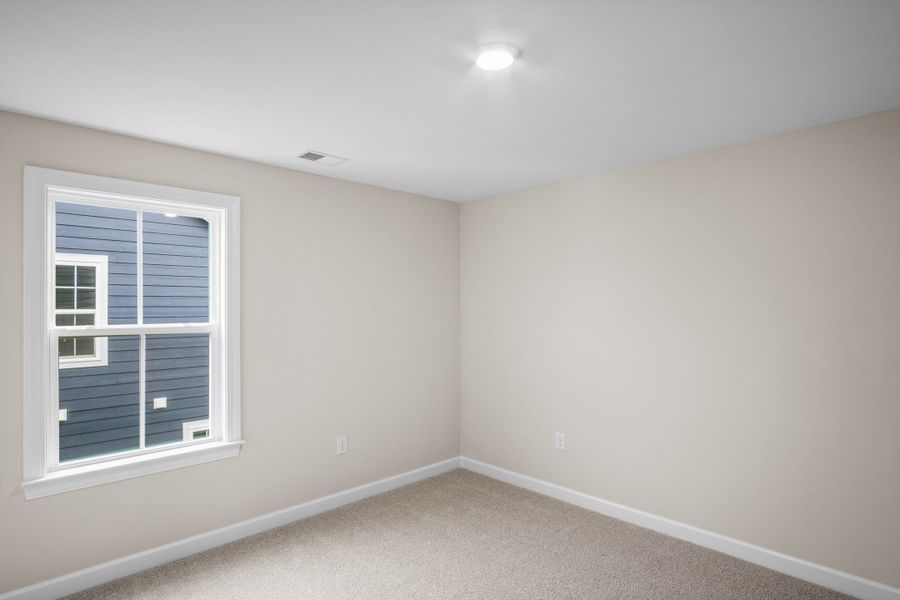 Spacious, unfurnished interior of a new home in Waterbridge, Myrtle Beach (Image 25).
