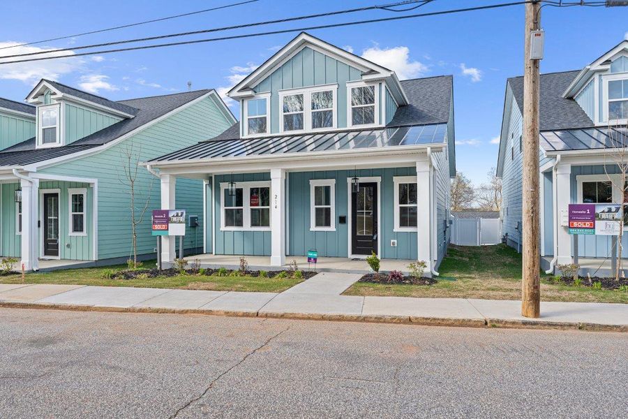 Front exterior of a home in the Horry County Homes community, located in Myrtle Beach, SC (Image 16).