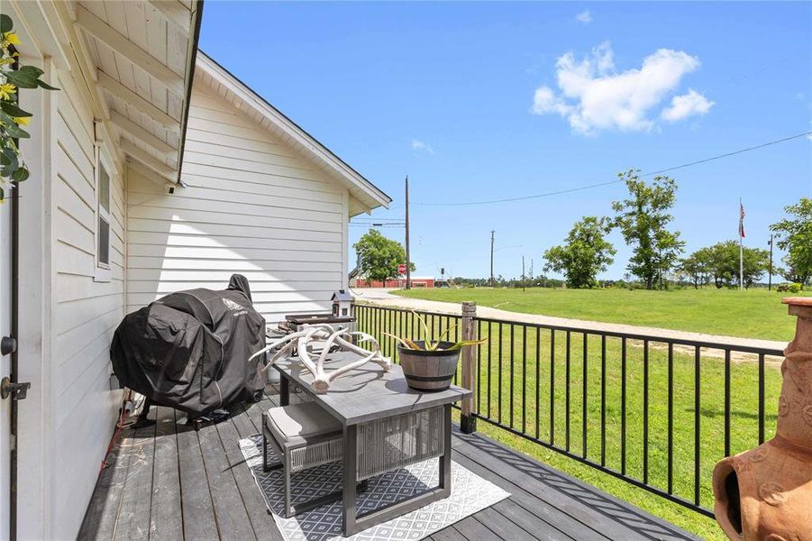 Exterior details and patio area of a home in , Blanket (Image 24).