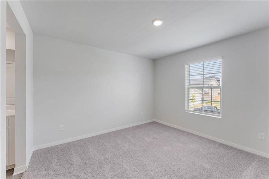 Spacious, unfurnished interior of a new home in Parkview Estates, South Fulton (Image 28).
