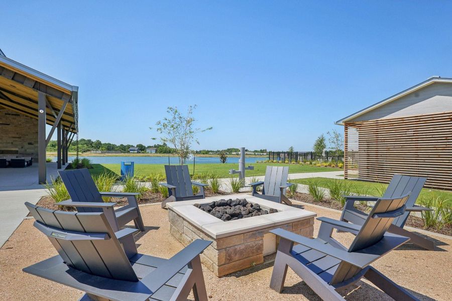 Community amenities in Kemah Crossing - City Series, Kemah (Image 15).