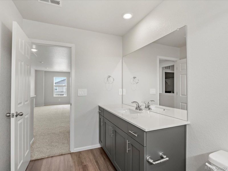 Furnished interior view inside a new home in Ridgeline Vista: The Flora Collection, Brighton (Image 6). Furnished interior view inside a new home in Ridgeline Vista: The Flora Collection, Brighton (Image 6).