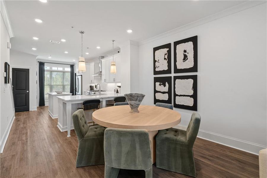 Furnished interior view inside a new home in IveyBrooke, Alpharetta (Image 11). Furnished interior view inside a new home in IveyBrooke, Alpharetta (Image 11).