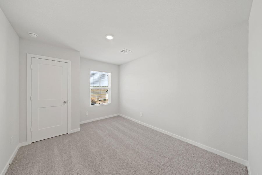 Spacious, unfurnished interior of a new home in Maple Heights, Porter (Image 17).