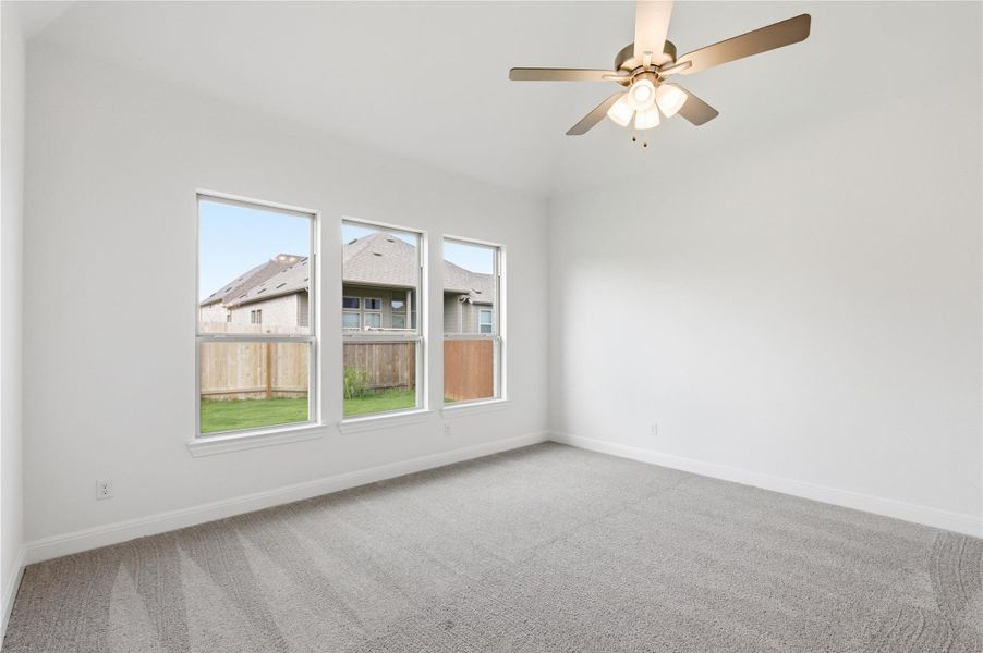 Spacious, unfurnished interior of a new home in Retreat at San Gabriel, Georgetown (Image 15).