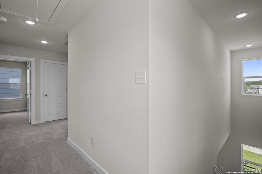 Spacious, unfurnished interior of a new home in Rosemont Hill, San Antonio (Image 23). Spacious, unfurnished interior of a new home in Rosemont Hill, San Antonio (Image 23).