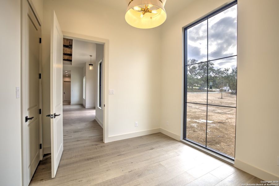 Spacious, unfurnished interior of a new home in , New Braunfels (Image 30).