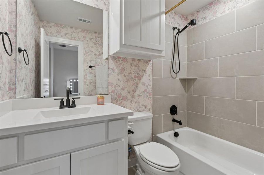 en suite bathroom