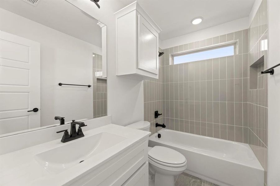 24. 15204 Chipping - 5TH Bath