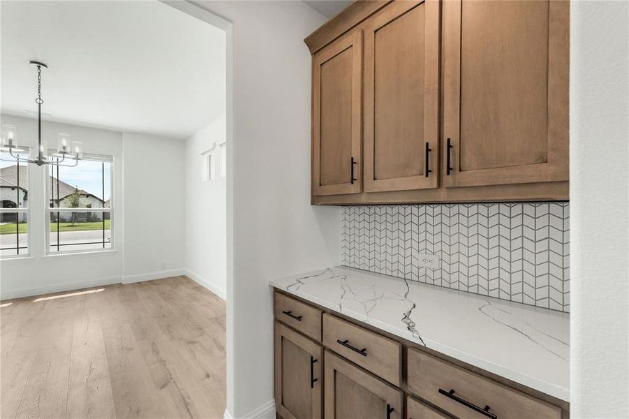 This Butlers Pantry is a fantastic space, especially if you like to entertain.
