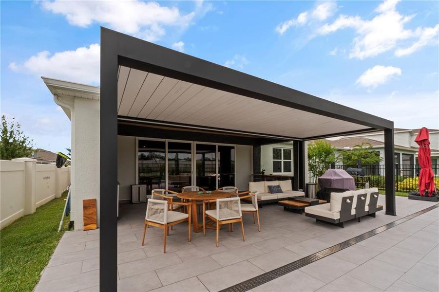Front exterior of a new home in Willow Ridge, Montverde, FL, highlighting curb appeal (Image 21). Front exterior of a new home in Willow Ridge, Montverde, FL, highlighting curb appeal (Image 21).