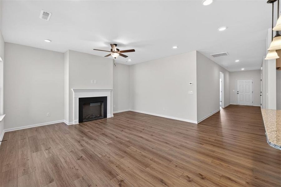 Spacious, unfurnished interior of a new home in Laurel Ridge, Rock Spring (Image 36).