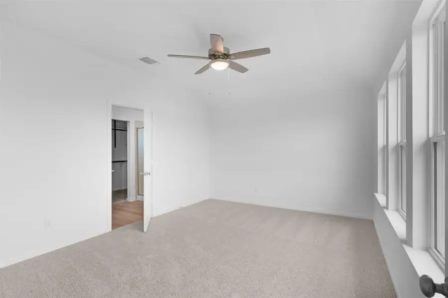 REPRESENTATIVE OF FLOOR PLAN ONLY REPRESENTATIVE OF FLOOR PLAN ONLY