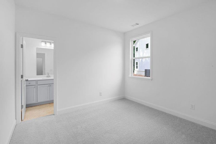 Spacious, unfurnished interior of a new home in Stratford Hills, Ball Ground (Image 18).