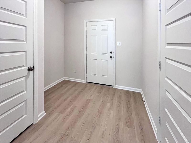 The Cardinal II- Foyer. Sample image for illustration; upgrades, options, and colors may vary. The Cardinal II- Foyer. Sample image for illustration; upgrades, options, and colors may vary.