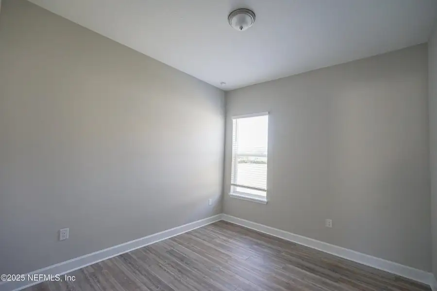 Spacious, unfurnished interior of a new home in , Palm Coast (Image 8).