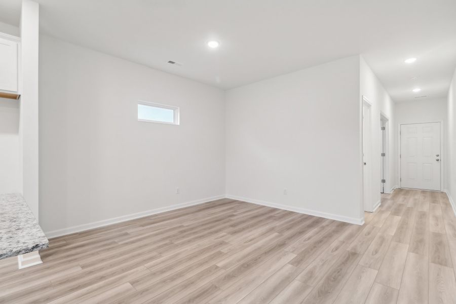 Spacious, unfurnished interior of a new home in Portrait Hills, Aiken (Image 10).