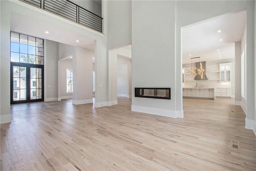 Spacious, unfurnished interior of a new home in , Alpharetta (Image 36).